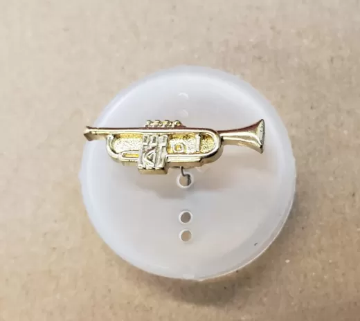Knopf Kunststoff Trompete - 30 mm