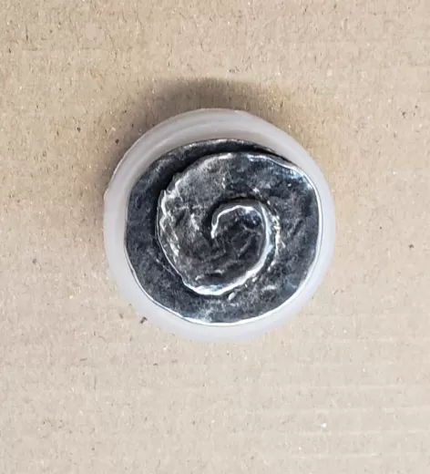 Metal button swirl - 25 mm