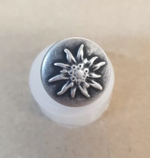 Metal button Flowers - 30 mm
