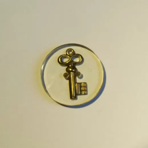 Knopf Resin - Schlüssel gold 25 mm