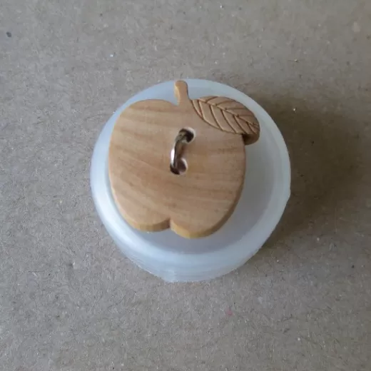 Knopf Holz Apfel 18 mm