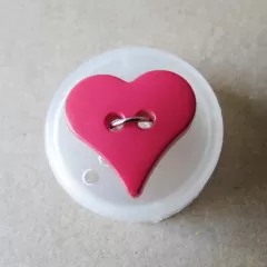 Knopf Flaches Herz rot