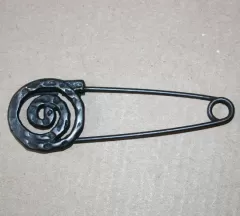 Kilt Pin Snail black