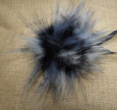 LOVAfur Faux PomPon schwarzweiß