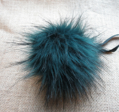 LOVAfur Faux PomPon blaugrün