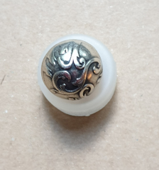 Knopf Halbrund mit Ranken - 15 mm