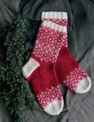 Novita Ulrika Sockenkit rot