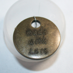 Label Button Made with Love - antique brass
