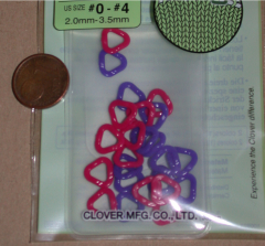Clover Triangle Stitch Markers - mini
