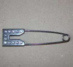 Kilt Pin Rhinestone modern