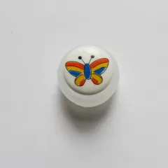 Knopf mit Schmetterling