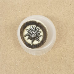 Knopf Hornimitat mit Edelweiß - 18 mm